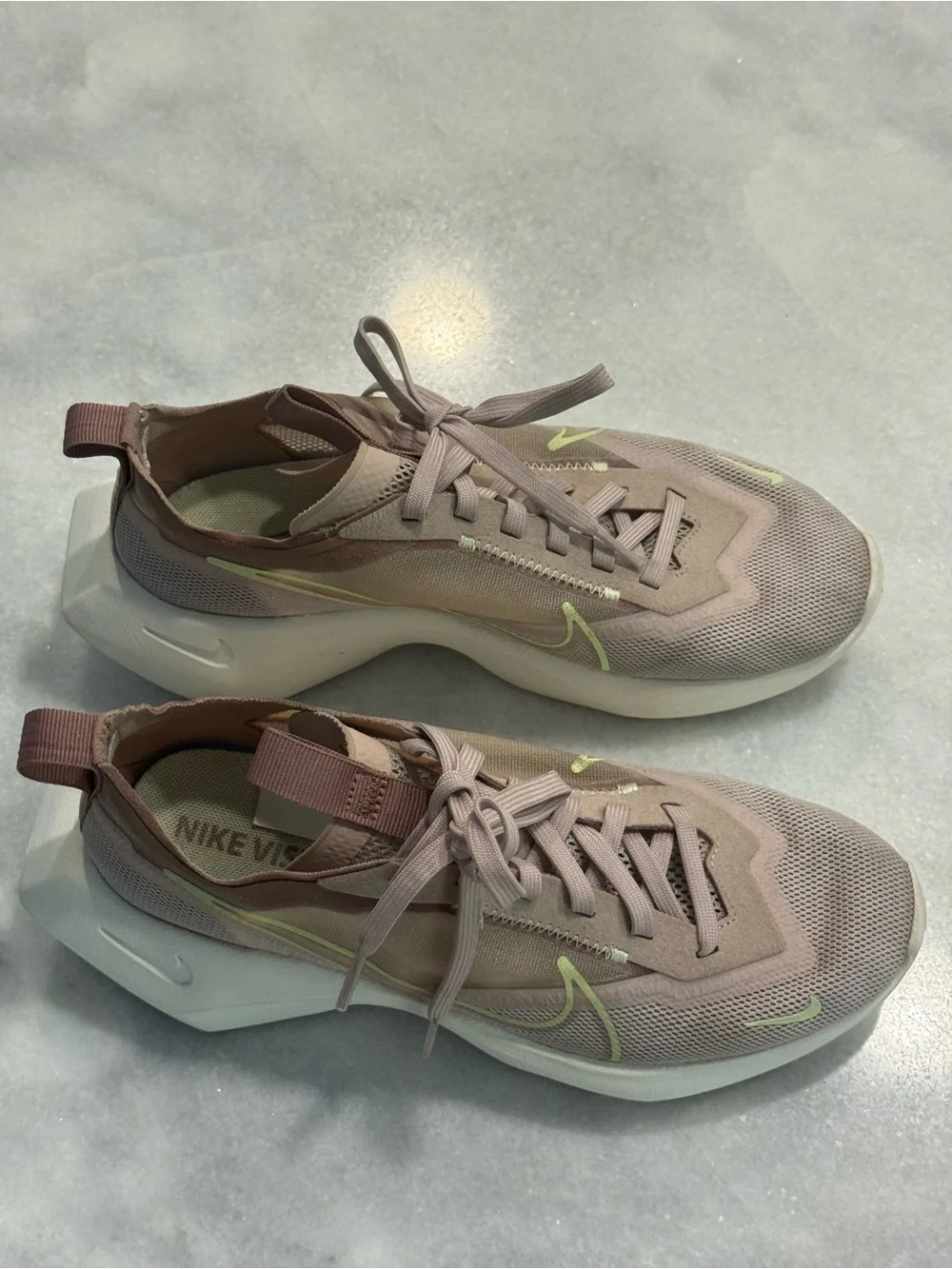 Nike Women’s Sneakers size 6.5, Vista Lite Fossil Jogging Sport.